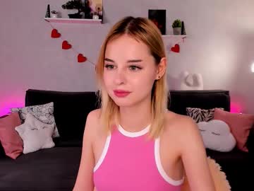 Lillian_shine, 19 years old, Private is open ? - Goal: Slap ass [28 tokens left] #new #18 #shy #smalltits #teen, webcam photo