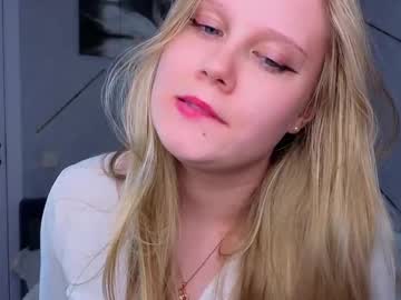 Linhamari, 18 years old, Goal:?Cute face? Hi everyone, I'm new here, I'd be glad to meet you ? #new #cute #shy #18 #petite [5 tokens remaining], webcam photo