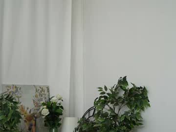 Lipsnberry_, 18 years old, My goal: What if I raise my leg to my head?  ? Hey, i'm Cammy! Welcome to my universe? #18 #shy #teen #new #cute [32 tokens remaining], webcam photo