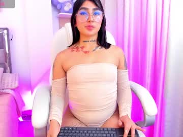 Squirting cam girl Littlemia__ live now