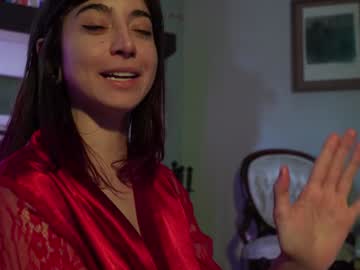 Live cam performer Lizmreow streaming now