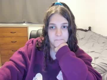 Longhairbigbewbs • pregnant28y • United States • public