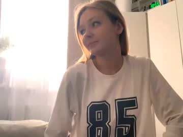 Lovelladeboer, 18 years old, goal: Tease you with my top, I hope you like my figure :P SECOND DAY #18 #new #cute #petite #blonde #teen [40 tokens remaining], webcam photo