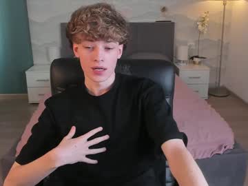 Lovely_kevin_, 20 years old, take off my t-shirt #twink #feet #gay #bigcock #new [44 tokens remaining], webcam photo