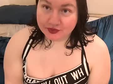 Lovely_luna_xox • bbw31y • The Aussie Domme next door • public