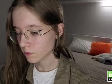Lowress, 19 years old, flash tits [469 tokens remaining] #new #pvt #cute #18 #glasses, webcam photo