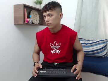Muscle cam star Lucas_luxx1, 24 yrs