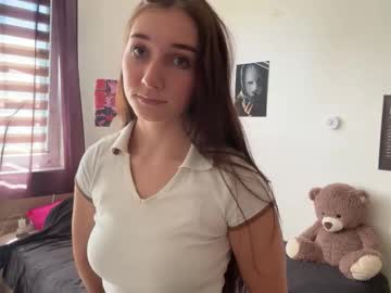 Lunayourcrush, 18 years old, Hi, I'm Luna, it's my second day here and i'm very #shy #new #18 #teen #young Goal: Massage my boobs [0 tokens remaining], webcam photo