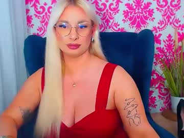 luxuriaaa - Live EU Performer