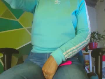 luzzy_cam - Live Performer