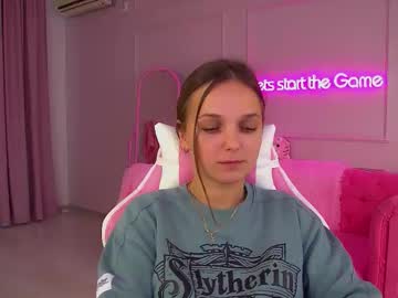 Madisonclares, 33 years old, Room Topic: Hi! I'm a beginner, subscribe to me ?? and put it to me ?? GOAL: Friendly greetings! #new #nonude #pvt #c2c #dance [1000 tokens remaining], webcam photo