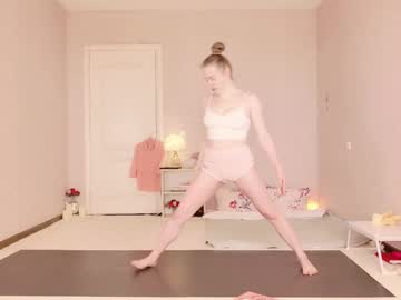 Feet Cams Live model Magicalkate, age 33 streaming Foot Fetish VR