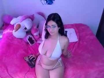 Maki_sins, 21 years old, GOAL: naked show [86 tokens remaining] hi maki its here again  #latina #bigboobs #bigass #joi #young, webcam photo