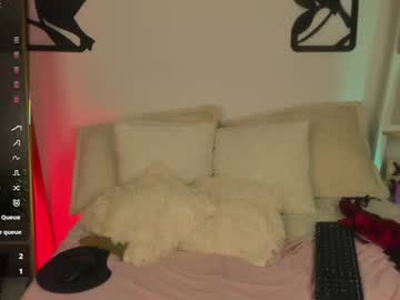 Squirting cam girl Manelik_babee live now