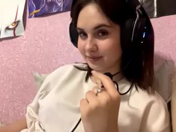 Margueriteheishman, 18 years old, Goal: Air kiss for you<3 #shy #new #18 #teen #cute [12 tokens remaining], webcam photo