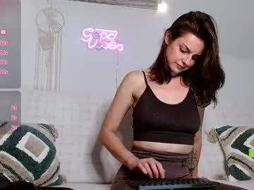 Mariahoward, hello I'm new ?come and meet me?? #lovense #sweet #new #young #natural, webcam photo