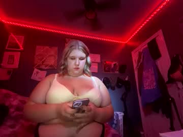Marissa3345 • naturalbigboobs • Canada • public