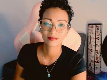 Squirting cam girl Marryme00 live now