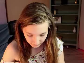 Marthalune, Show feet [39 tokens left] Hi! I'm Martha! I'm #new here! Let's chat! #teen #ass #shy #young, webcam photo