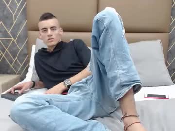 Master_chy5 big cock cam stud 20 yrs streaming live