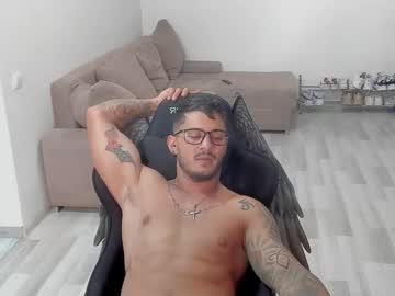 Masterchris12, 21 years old, Goal: midle finger #master #feet #findom #young #cashmaster - Next Goal: take off t shirt, webcam photo
