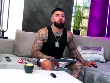 Muscle cam star Masterkingofmuscle, 25 yrs