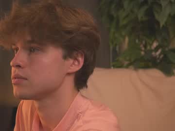 Live twink cam Masturbeasst, age 18 yrs nude and streaming