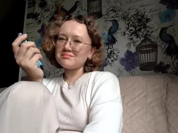 Mathildemalenke, 18 years old, GOAL:  Change my outfit - Hello! My name is Mia and its my 1st day here!  #new #18 #natural #bigtits #shy [33 tokens remaining], webcam photo