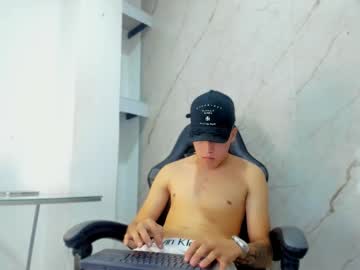 Live twink cam Mathius_xxx nude and streaming