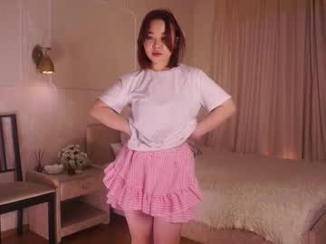 Maurahanserd, 18 years old, #new Goal:spank my cute booty 5x   Hello everyone Im Samantha Im glad to chat and meet with you <3 #asian #18 #shy #skinny [55 tokens remaining], webcam photo