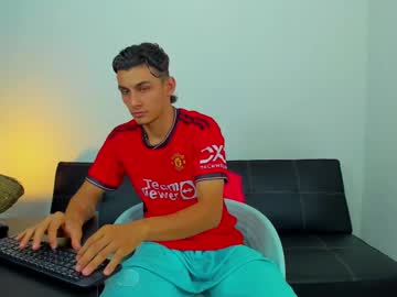 Max_wild2, ??CUMM SHOWW   ? #new  #bigcock  #bigass #muscle  #young [2499 tokens left], webcam photo