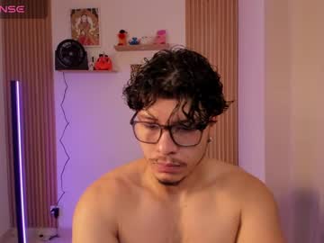 Maxifit_ big cock cam stud 20 yrs streaming live