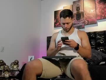 Maximo_morelli big cock cam stud 22 yrs streaming live