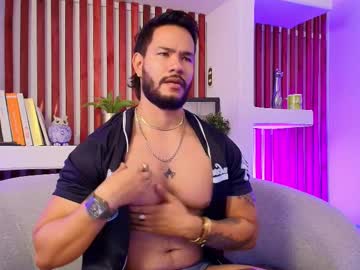 Maximo_vitale69 big cock cam stud 28 yrs streaming live