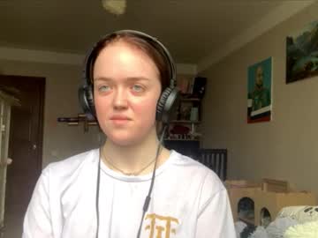 Mckenziemoitoza, 18 years old, Hi! everyone #new here I’m #shy and #teen! Goal - I would like to hear my first tip >_<   P #18 dont foget about like guys! #lovense [29 tokens remaining], webcam photo