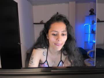 Squirting cam girl Meii_ds live now