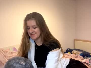 Melaineswinderman, 18 years old, GOAL: take off my t-shirt [42 tokens remaining] Welcome to my room! #new #shy #18 #cosplay #skinny, webcam photo