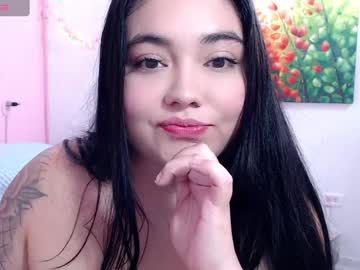 Squirting cam girl Melanie_smile age 25 yrs live now
