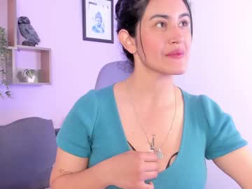 Squirting cam girl Meridafox_ age 24 yrs live now