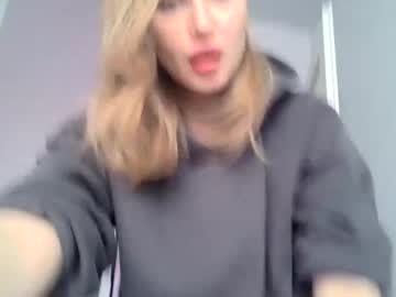 Feet Cams Live model Mia6824548, age 22 streaming Foot Fetish VR