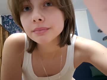 Micasulejmanovski, 18 years old, Goal: show my sexy back  - My name is Luna and I'm #18 year old and i am #shy #new #young girl with #skinny figure and it's my first day here [50 tokens remaining], webcam photo