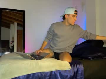 Michaelcc1209 big cock cam stud streaming live