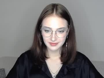 mila_keyy - Live Performer