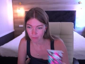 Miladymoons, 36 years old, GOAL: Make Me Wet [93 tokens remaining] Im Elena? pvt is ON #feet #shy #milf #new #hot, webcam photo