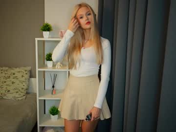 Mirianscorgie, 18 years old, GOAL : give me your like^^ ?? Hey im Elsa and it's my 1st day here^^Hope you will help me and will be nice with me ^^ #new #shy girl here on CB im #petite #cute #blonde who wanna spend good time ^^ [0, webcam photo