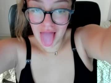 miss_ema1 - Live Performer