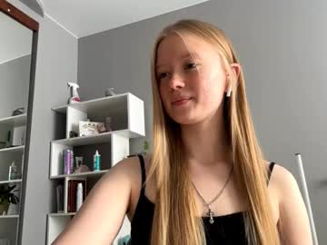 Mittietonge, 18 years old, hii, how are you dooooing today? GOAL: Stand up and show my outfit! #new #teen #student #18 #blonde [0 tokens remaining], webcam photo