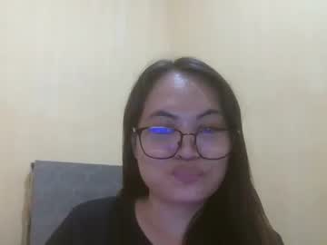 Skinny Asian cam girl Mizzmay live in HD