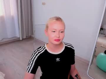 Molly_morrris, 18 years old, Take off hands #shy #british #18 #blonde #teen [32 tokens remaining], webcam photo