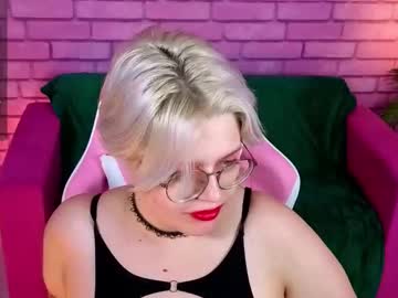 Monikasweetie, 18 years old, GOAL: Suck finger [11 tokens remaining] Welcome to my room! #new #teen #18 #lovense #bigboobs, webcam photo